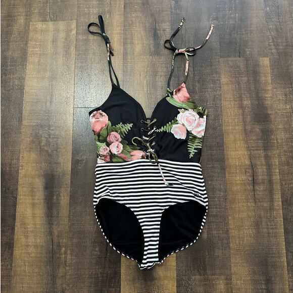 Albion Fit The Rachel One-Piece Black and Midnight Stripe Size Large - Picture 2 of 10